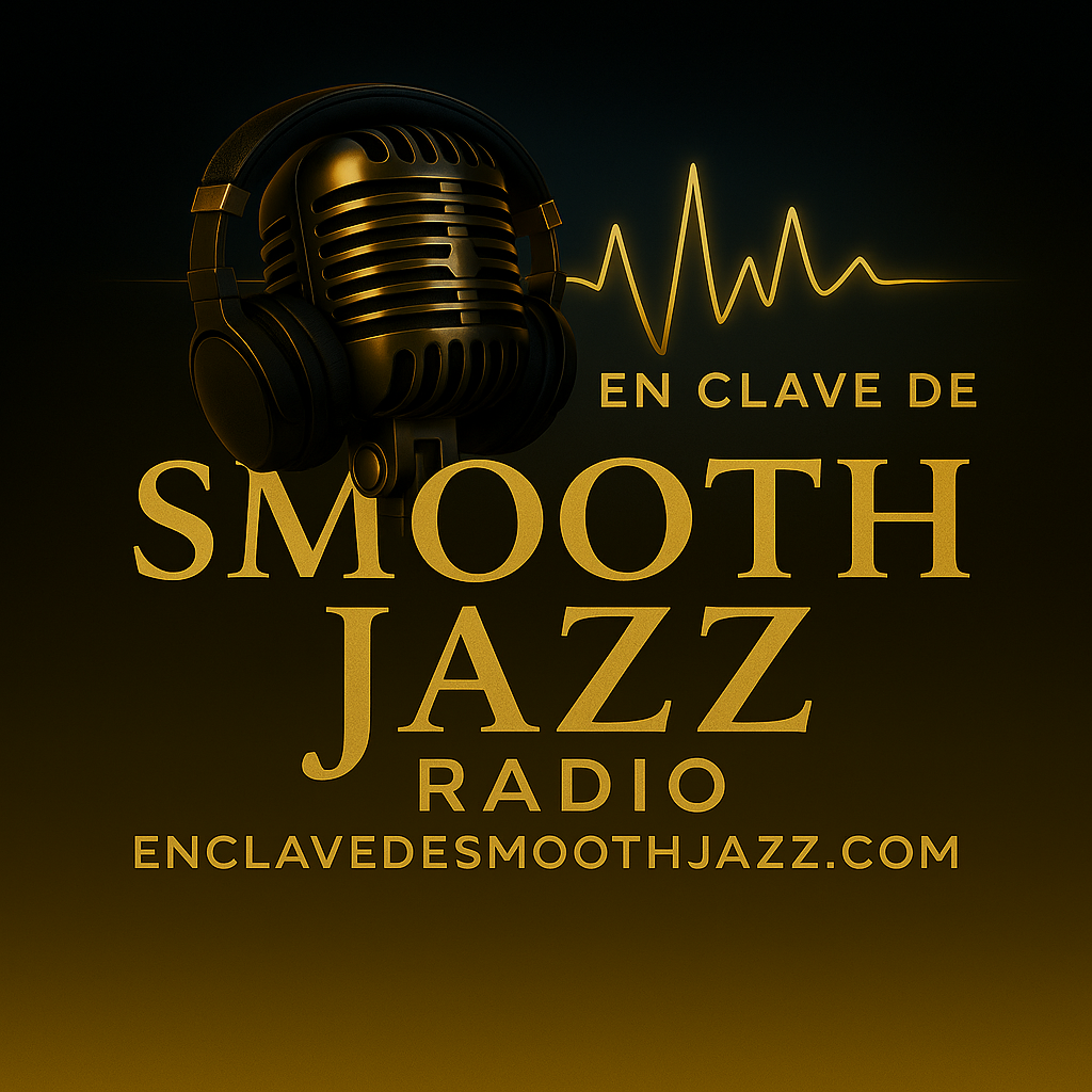 Logo de En Clave de Smooth Jazz Radio con micrófono dorado y ondas sonoras sobre fondo oscuro.